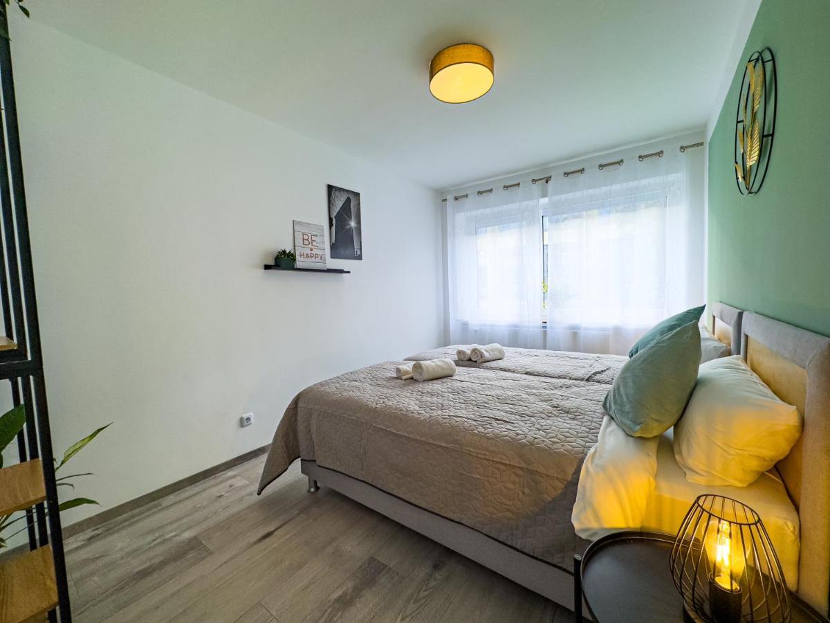Immostay #6 - Ferienhaus 4 Zimmer Fuer 8 Personen, Wifi & Zentrum BRE Buitenkant foto