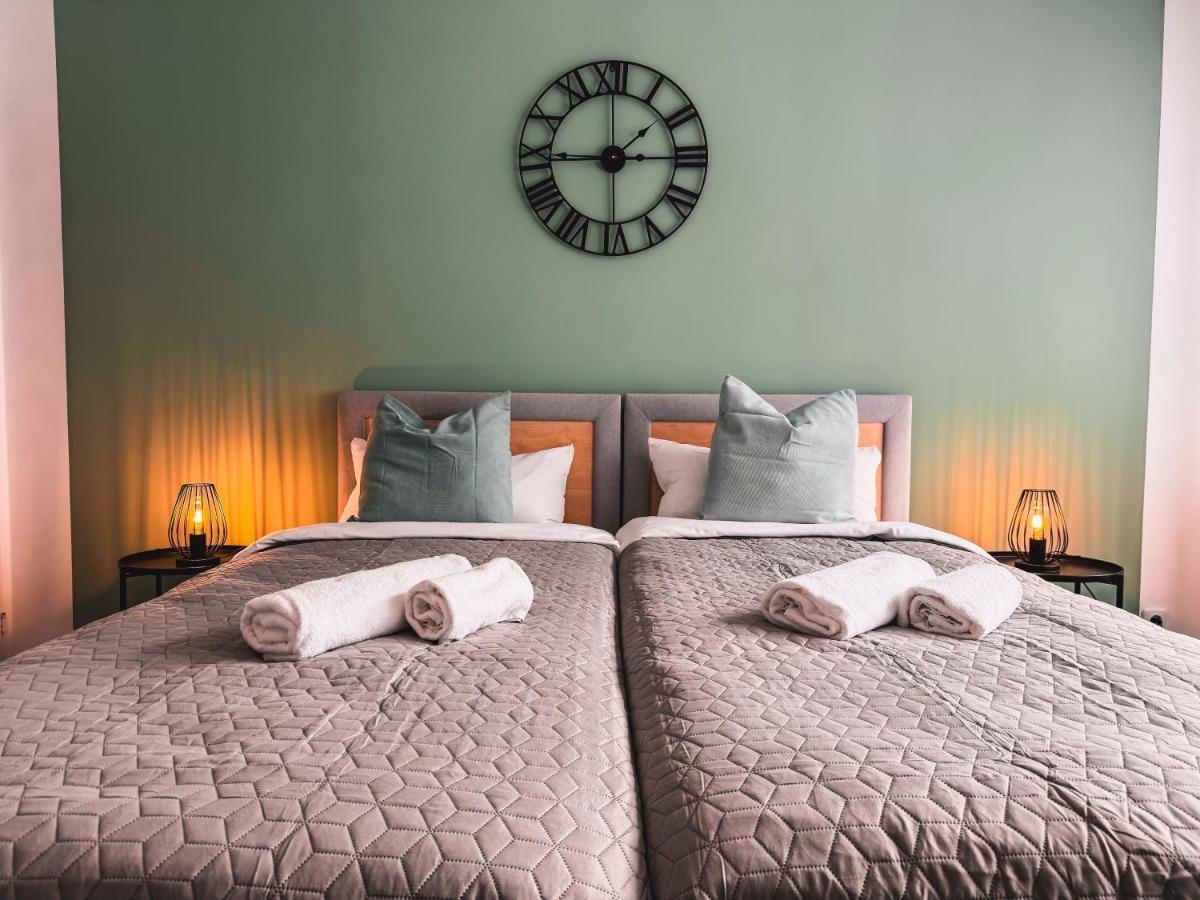 Immostay #6 - Ferienhaus 4 Zimmer Fuer 8 Personen, Wifi & Zentrum BRE Buitenkant foto