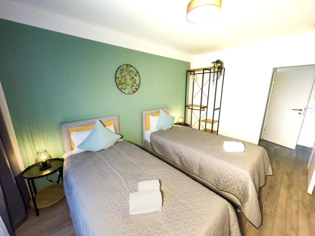 Immostay #6 - Ferienhaus 4 Zimmer Fuer 8 Personen, Wifi & Zentrum BRE Buitenkant foto
