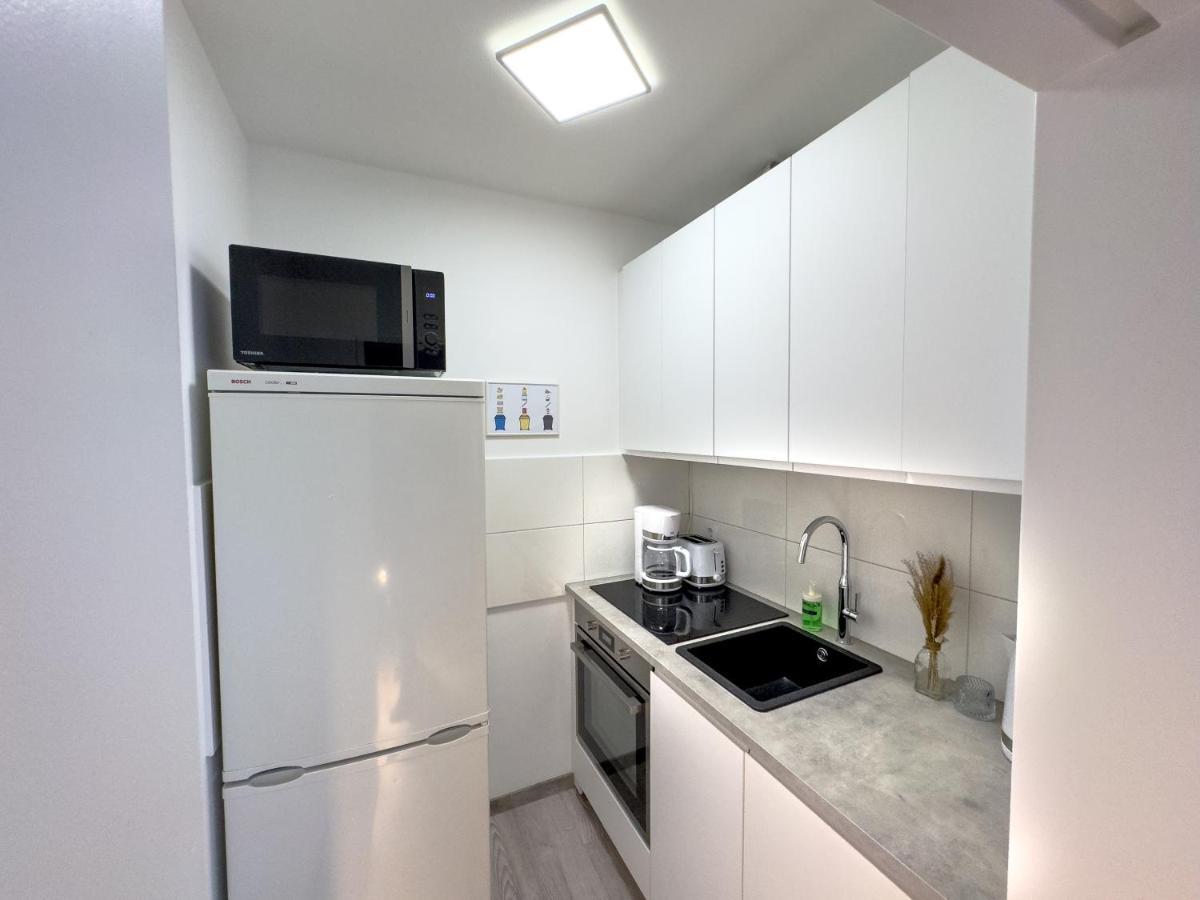 Immostay #6 - Ferienhaus 4 Zimmer Fuer 8 Personen, Wifi & Zentrum BRE Buitenkant foto