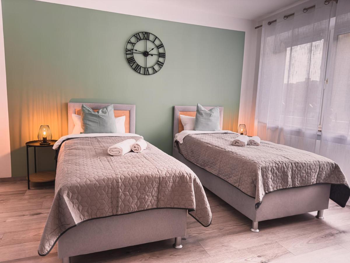 Immostay #6 - Ferienhaus 4 Zimmer Fuer 8 Personen, Wifi & Zentrum BRE Buitenkant foto